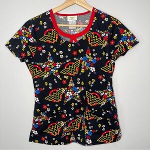 Women’s Wonder Woman size small scrubs top